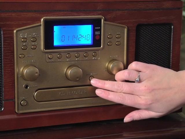 Encore Nostalgia 6-in-1 Stereo with CD Recorder - image 6 from the video