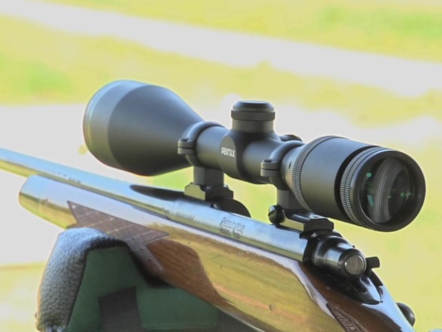 Pentax Gameseeker 5X 3-15x50mm Rifle Scope - image 7 from the video