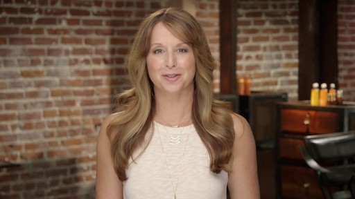 Pure Marula Facial Oil - image 2 from the video