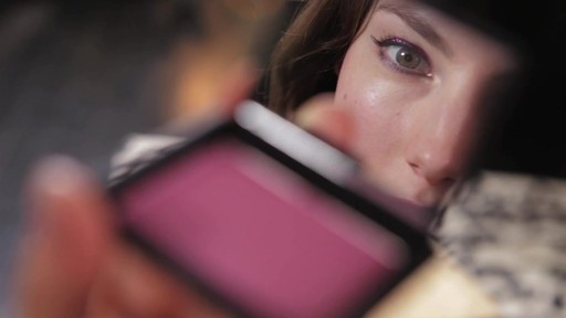 Romy's Tips: Glitter Eye Tutorial - image 8 from the video