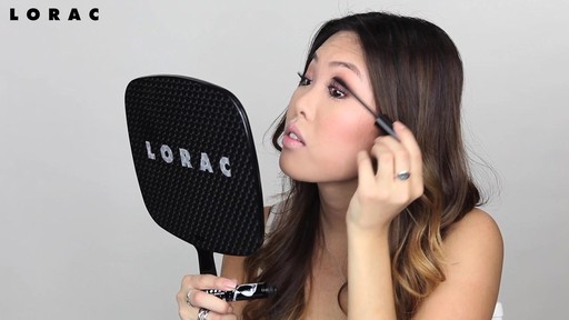 How To Apply LORAC Cobra Mascara - image 6 from the video