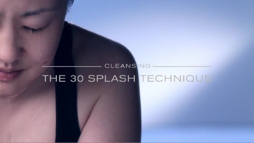 Erno Laszlo Ritual | Step 1: Cleanse - image 5 from the video