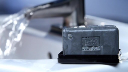 Erno Laszlo Ritual | Step 1: Cleanse - image 8 from the video