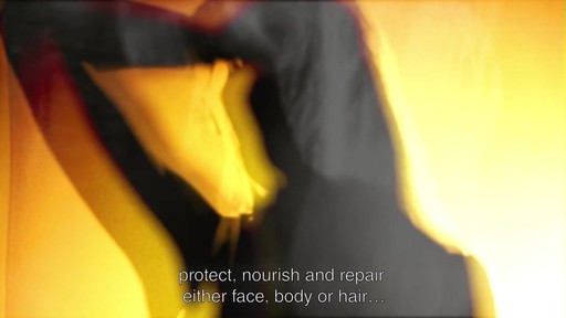 The Secret of Nuxe Huile Prodigieuse - image 5 from the video