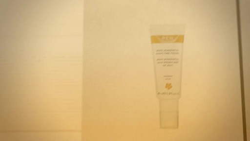 How to Wake Wonderful with Ren's Night-Time Facial - image 10 from the video