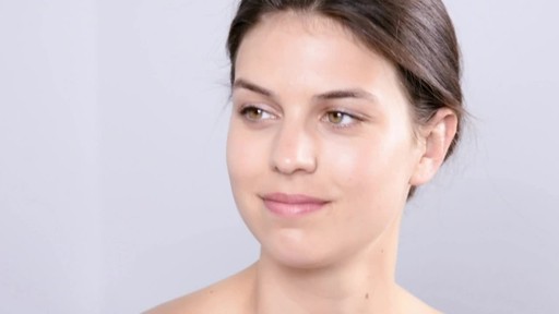 The Right Beauty Tools - image 10 from the video