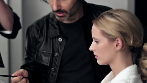 NARS Dual Intensity Eyeshadow - image 3 from the video