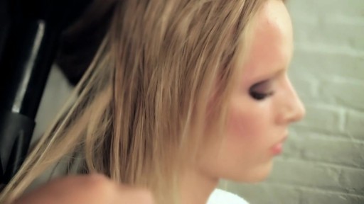 NARS Dual Intensity Eyeshadow - image 5 from the video