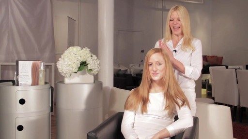 Kelly Van Gogh Hair Colour Products and Tips - image 9 from the video