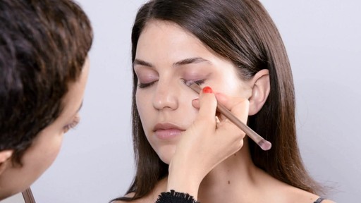 How to: New Nudes - image 2 from the video