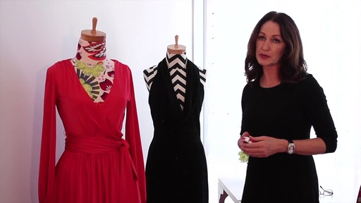 Hollywood Fashion Secret's Tape Gun - image 7 from the video