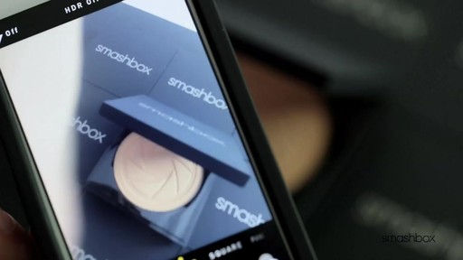 Smashbox Photo Filter Powder Foundation - image 2 from the video