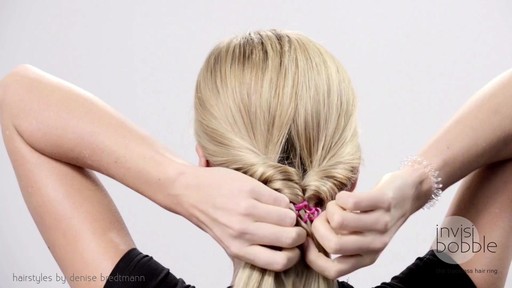Invisibobble Daylook: Loop Braid - image 3 from the video