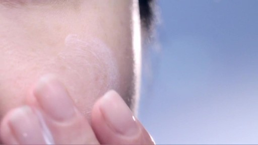 Erno Laszlo Ritual | Step 3: Moisturize - image 5 from the video