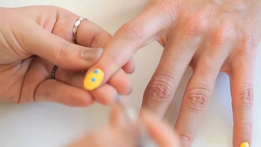 butter LONDON: 3D Pop Art Summer Nail Tutorial - image 5 from the video