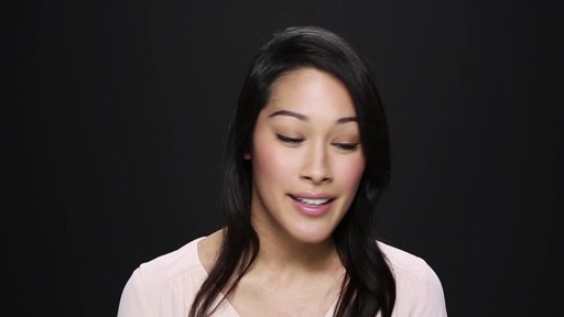 Toppik Hair Building Fibers for Medium Brown Hair - image 8 from the video
