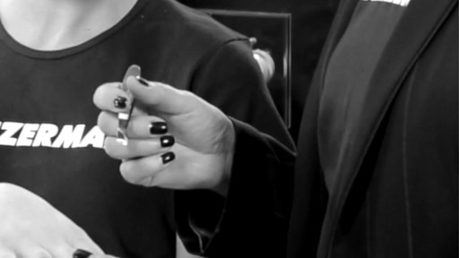 How to achieve perfect nails by Tweezerman - image 8 from the video