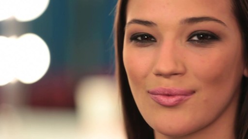 Smashbox: The Ultimate Matte Smoky Eye Makeup Tutorial - image 10 from the video