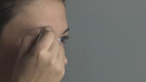 Tweezerman Beautiful Brows - image 8 from the video