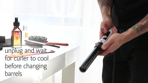 amika: 3p triple barrel curler - image 8 from the video
