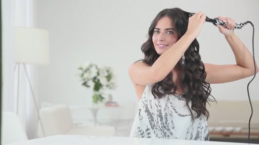 amika: loose curls with 19mm curling wand - image 9 from the video