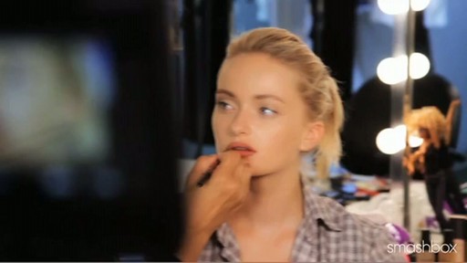 Smashbox Get The Look: Bold Matte Lips - image 2 from the video