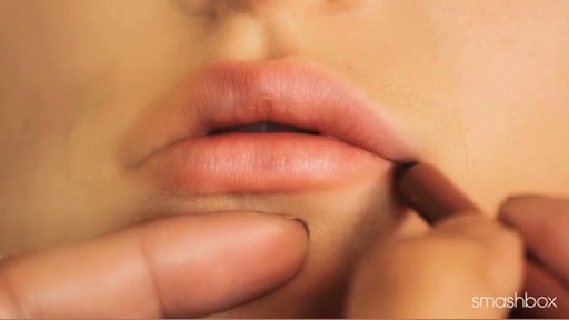 Smashbox Get The Look: Bold Matte Lips - image 8 from the video