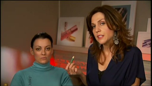 DuWop Reverse Lipliner - image 5 from the video