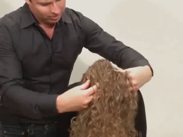 ALTERNA CAVIAR EXTREME WAX - image 8 from the video