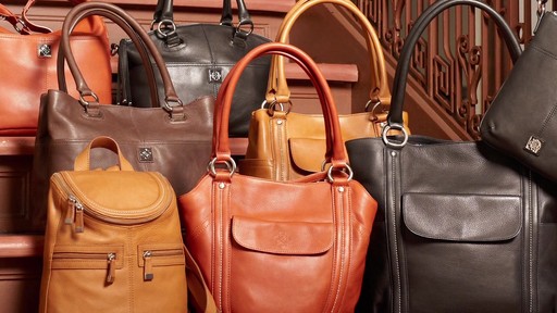 Piazza Bianca Shopper - image 1 from the video