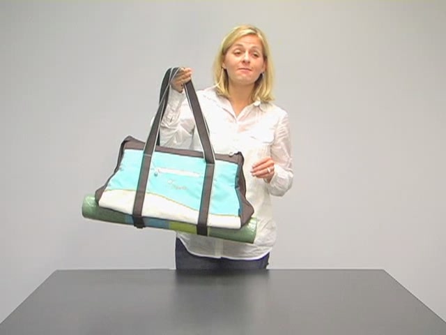 Sherpani Meta 4 Gym Bag - image 2 from the video