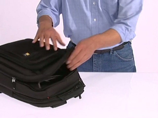 Case Logic  LNEO Netbook Sleeve Collection - image 8 from the video