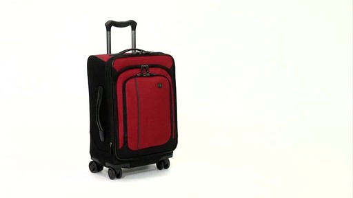 Victorinox WT 4.0 Dual-Casters - Lightweight - image 4 from the video