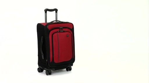 Victorinox WT 4.0 Dual-Casters - Lightweight - image 5 from the video