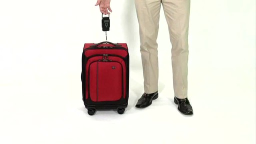 Victorinox WT 4.0 Dual-Casters - Lightweight - image 6 from the video