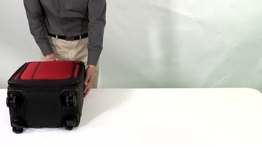 Victorinox WT 4.0 Dual-Casters Suiter - image 1 from the video