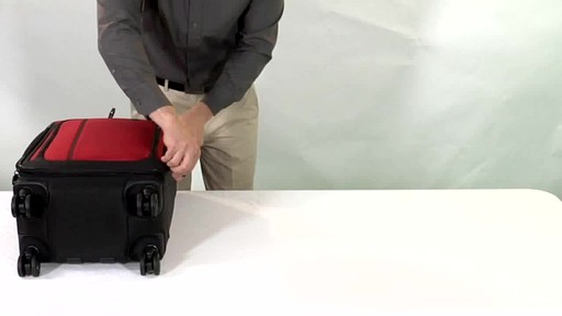 Victorinox WT 4.0 Dual-Casters Suiter - image 10 from the video