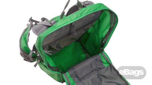 The North Face Casimir 32 - image 10 from the video