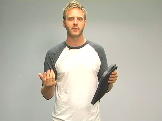 STM Bags Jacket iPad: One Minute Run Down - image 7 from the video