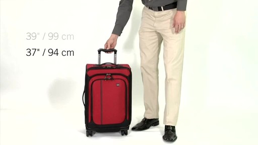 Victorinox WT 4.0 Dual-Casters Handle - image 6 from the video