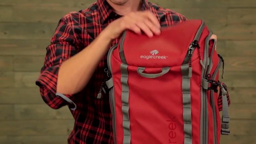 Eagle Creek Systems Go Duffel Pack - image 9 from the video