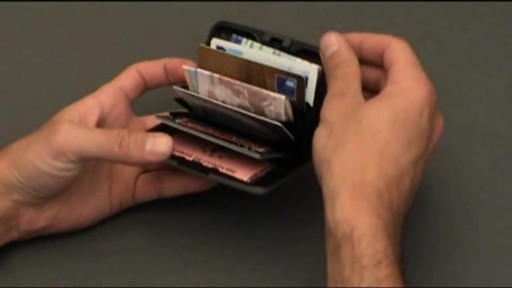 Ogon - Portecartes - image 4 from the video