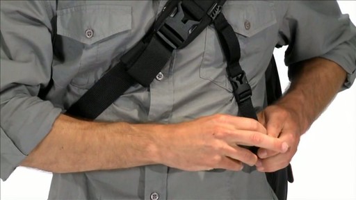 Case Logic SLR Camera Sling - image 5 from the video