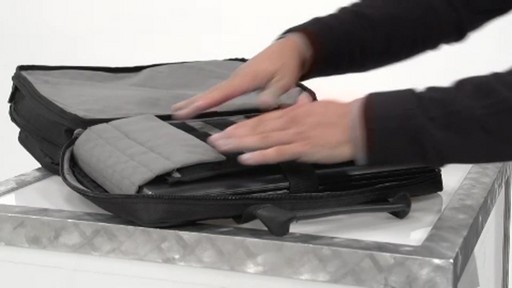 Samsonite perfect fit laptop system - image 3 from the video