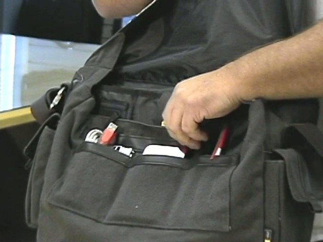 Case Logic Campus Canvas Bags - image 6 from the video