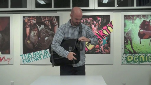 Timbuk2 Command Laptop Messenger Product Demo - image 3 from the video